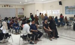 Kolaborasi Lintas Sektor Bagikan 800 Kacamata Gratis di Balikpapan