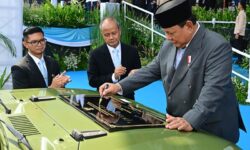 Prabowo Resmikan Peluncuran Kendaraan Listrik Taktis “PANDU”