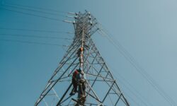 Durasi dan Frekuensi Gangguan Listrik Menurun, PLN Catat Kinerja Operasional Positif sepanjang 2024