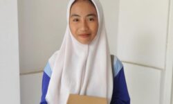 Suka Scroll TikTok, Nur Awalinda Baru Sadar Mata Bermasalah Setelah Skrining PKK!