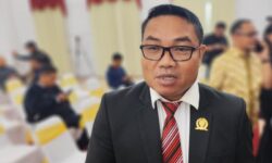 Guntur: Jalan di Kukar Cepat Rusak karena Berada di Wilayah Rawa