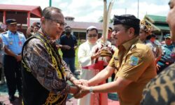 Wakil Gubernur Kaltara Ingkong Ala Sambut Kedatangan Kardinal Ignatius Suharyo