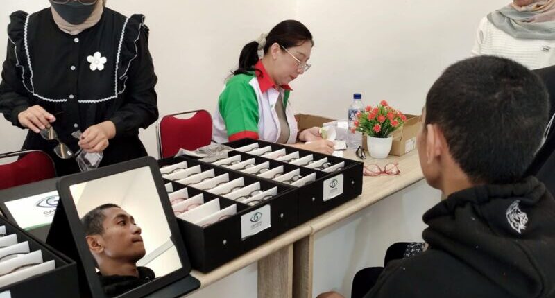 Jelang Puncak HKG PKK ke-53: Hari Ini Targetkan 1000 Warga Terima Kacamata Gratis