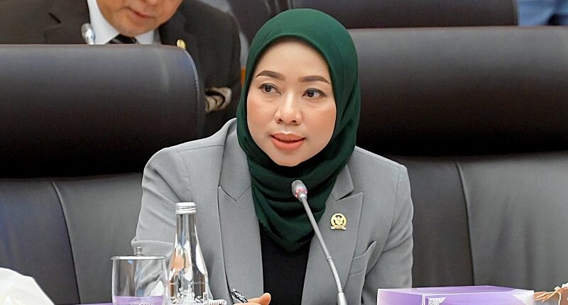 Limbah Sawit Cemari Laut di Belawan