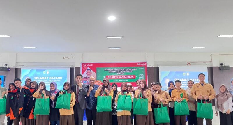 10 Siswa Baru Jalur Afirmasi di SMAN 16 Samarinda Dapat Seragam Gratis