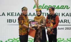 Gubernur Apresiasi Pengabdian Amiek Mulandari sebagai Kajati Kaltara