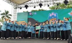 Balikpapan Raih Juara 1 Lomba Mars PKK di Festival UMKM HKG ke-53