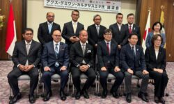Menperin Paparkan Strategi Baru Industrialisasi Nasional di Universitas Hiroshima