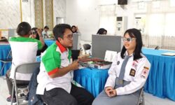 Cegah Mata Lelah, Dinkes Sarankan Pola “30-20-10” untuk Anak
