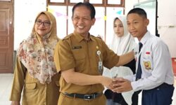SMAN 10 Samarinda Terapkan Model Pendidikan Australia lewat Proyek Menulis