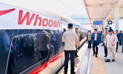 Presiden Prabowo Naik Whoosh