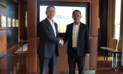 Menteri Bahlil Temui Perusahaan Solar PV di Tiongkok