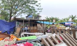 Lapak Liar di Kawasan Eks Bandara Temindung Dibongkar