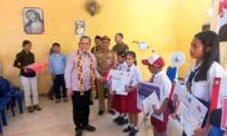 Deddy Sitorus Serahkan Bantuan PIP Tahap Pertama kepada 263 Pelajar di Nunukan