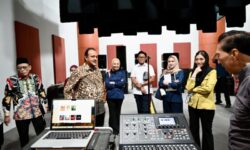 Politisi PAN: Produk Ilegal Hingga Predatory Pricing Jadi Ancaman Industri Nasional