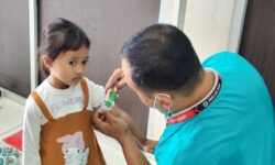 Shanum Anindya, Bocah 4 Tahun yang Antusias Diperiksa di Kegiatan Skrining IDAI Kaltim
