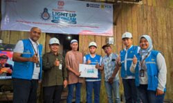 PLN Hidupkan Harapan 105 Warga Pra Sejahtera di Kaltim dan Kaltara Melalui Program PUTD