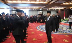 Lantik 71 Pejabat Eselon III, Rudy Mas’ud: Harus Dispilin dan Cepat Adaptasi