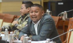 Kekerasan Aparat terhadap Warga Harus Dihentikan dengan Sanksi Tegas