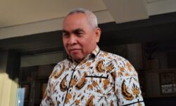 Mantan Gubernur Kaltim Isran Noor Diperiksa 7 Jam di Kejati Terkait Dugaan Korupsi DBON