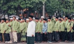Hujan Iringi Semangat Santri Balikpapan Bangun Peradaban Dunia