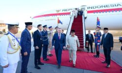 Presiden Prabowo Tiba di Mesir, akan Hadiri KTT Perdamaian Sharm El-Sheikh
