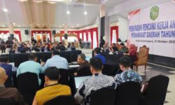 Bupati Aulia Basri Pimpin Rapat Penyesuaian RKAPD 2026