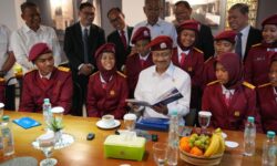 Ratusan Siswa Sekolah Rakyat Diajarkan Literasi Keuangan
