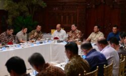 Presiden Menugaskan Menteri Pertanian Amran Sulaiman Memproduksi Pupuk Berkualitas Tinggi