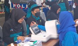 Puncak HKN ke-61 di Samarinda, Warga Berbondong-Bondong Cek Kesehatan Gratis