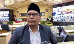 Jurnalis Diintimidasi karena Kritik Gubernur Rudy Mas’ud, DPRD Sayangkan Upaya Pembungkaman
