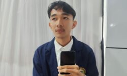 Dapat UKT dari Program GratisPol, Aqla Kuliah di UMKT Sambil Ngojol