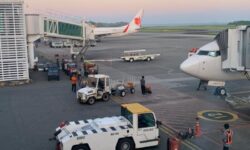 Penurunan Tarif Penerbangan Tahan Laju Inflasi