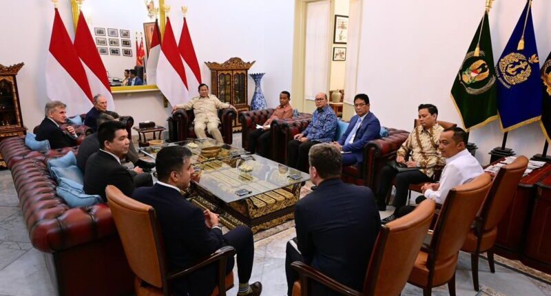 Presiden Bahas Penguatan SDM hingga Konservasi Laut dengan Michael Bloomberg