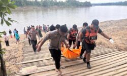 Tim SAR Berhasil Evakuasi Seluruh Korban Kapal Penyeberangan Tenggelam di Kutai Barat