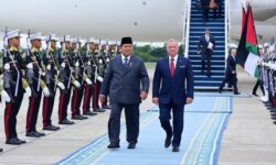 Presiden Prabowo Sambut Langsung Raja Abdullah II ibn Al Hussein