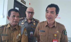 Tongkang Kapasitas di Atas 200 Feet Dilarang Ngolong di Jembatan Mahulu