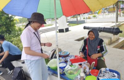 Marhama Penjual Gado-Gado di Depan Museum Mulawarman, Menghidupi 7 Adiknya Sejak Usia 13 Tahun