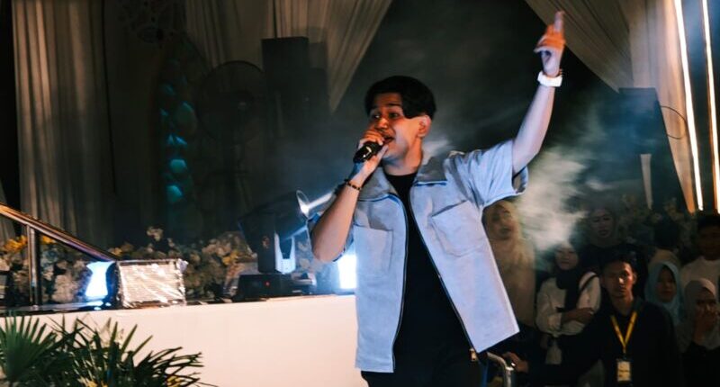 Ditinggal Nonton Syakir Daulay  Satu Jam, Helm Hilang di Lapangan Parkir Islamic Center