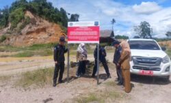Menteri LH Segel Pertambangan Galian Golongan C di Sumatera Barat