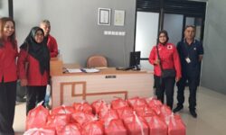 Sambangi Lansia Terlantar di Samarinda, PDIP Tegaskan Kerja Nyata Buat Rakyat