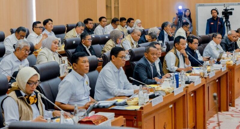 Menteri ESDM Bakal Terbitkan Izin Lebih dari 40 Ribu Sumur Minyak Rakyat