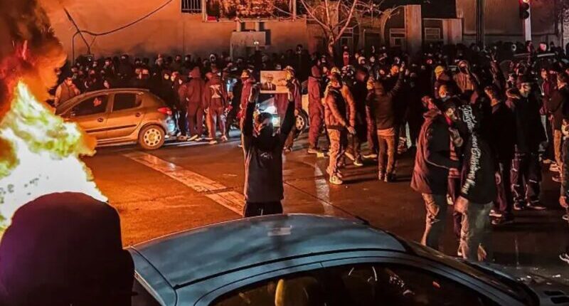 KBRI Tehran Terus Mencermati Perkembangan Situasi dan Kondisi WNI di Iran