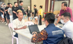 WNI di KBRI Phnom Penh Bertambah 2.493 Orang, Sebagian Pulang Mandiri