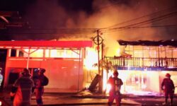 Tiga Rumah di Jalan Rimba Nunukan Terbakar