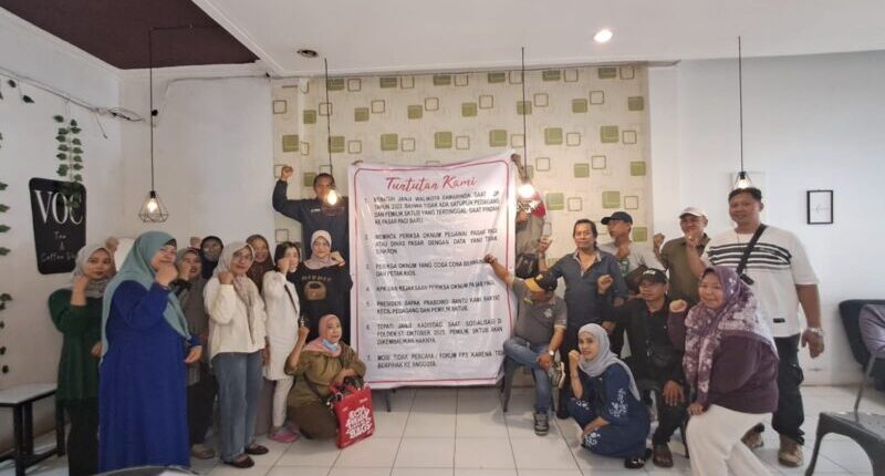 Ratusan Pemilik SKTUB Tagih Kios di Pasar Pagi Baru