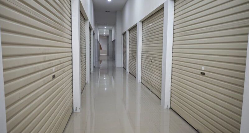 Fenomena Global di Balik Sepinya Pasar Tangga Arung Square