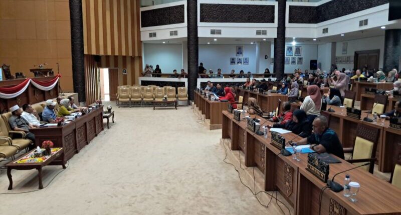 Komisi II DPRD Samarinda Janjikan Pemilik SKTUB Belum Terdata Tempati Kios di Pasar Pagi Paling Lambat 18 Februari