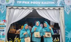 Tas Harum Pandan, Bukti Tradisi Kaltim Terus Hidup di Tangan Perempuan Dayak Benuaq