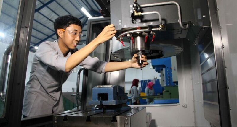 Kemenperin Adopsi Sistem Swiss untuk Perkuat Praktik Kerja Industri Vokasi